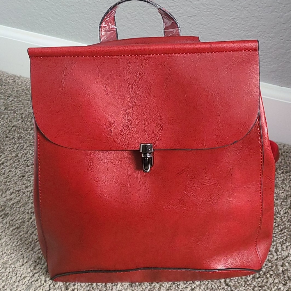 Backpack - Picture 4 of 12